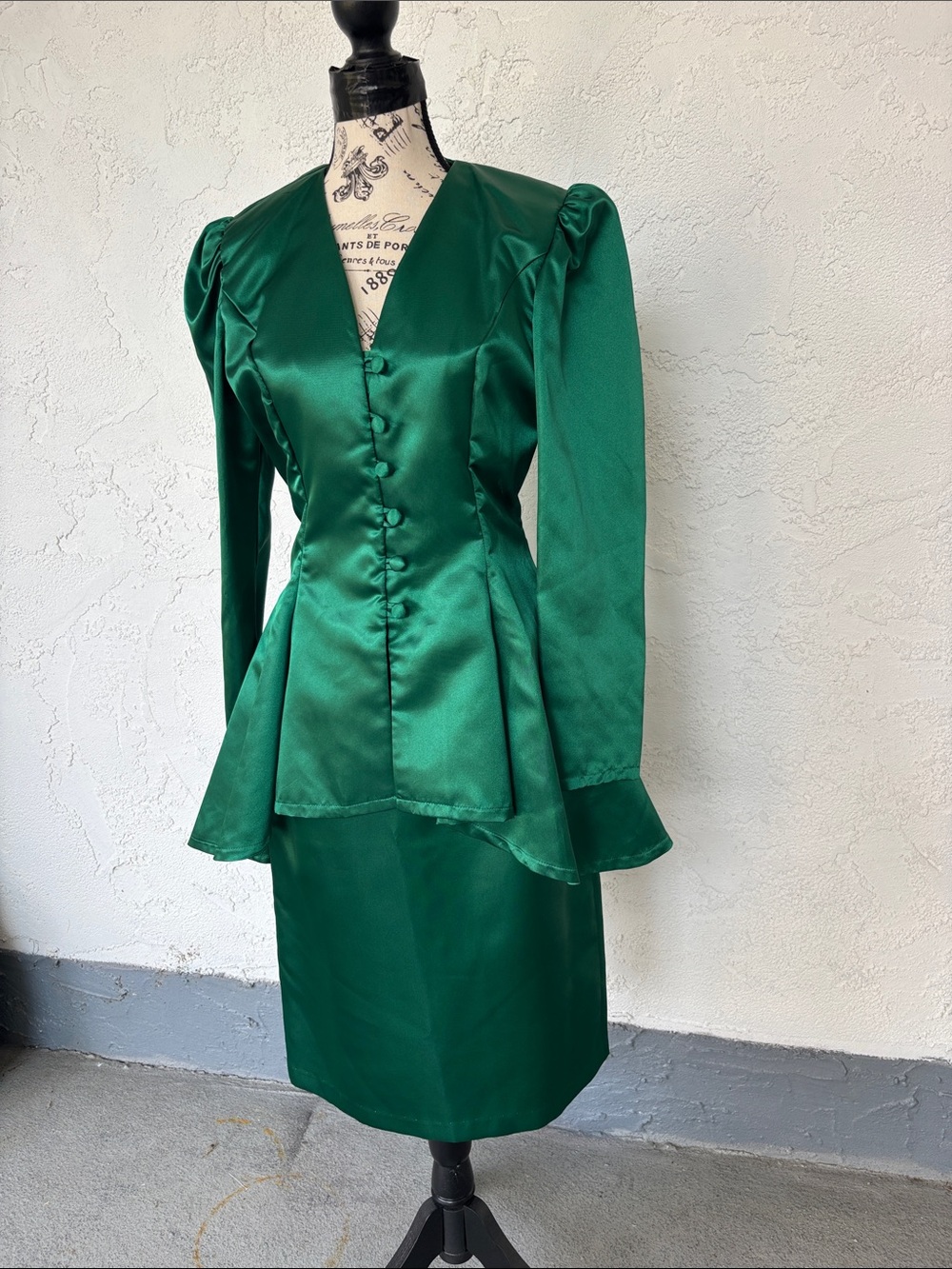 Vintage Emerald Green Long Sleeve Dress Two-Piece Look